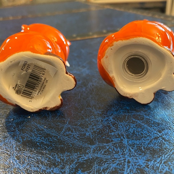 Fox salt and pepper shakers - Picture 4 of 4